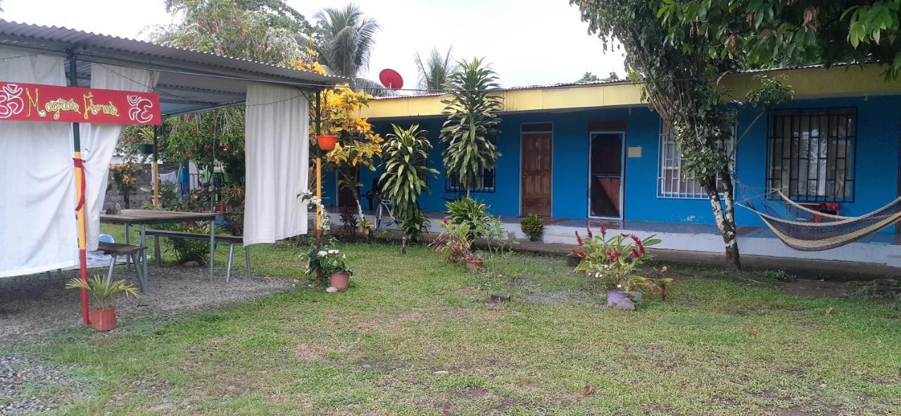 Rooms Palmeras Cahuita Dış mekan fotoğraf