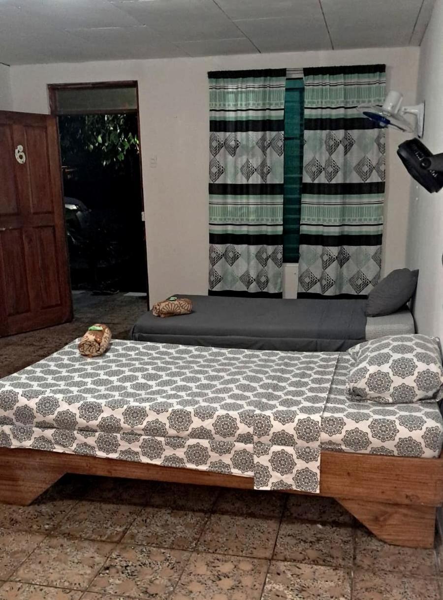 Rooms Palmeras Cahuita Dış mekan fotoğraf